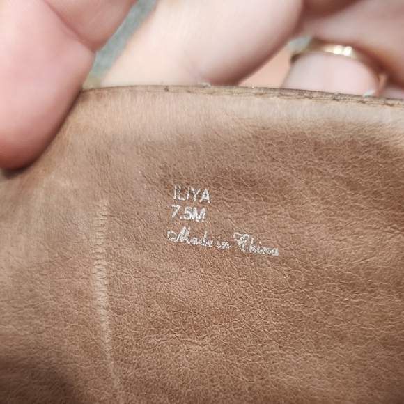 Donald J. Pliner Brown Leather Wedges - Picture 5 of 9